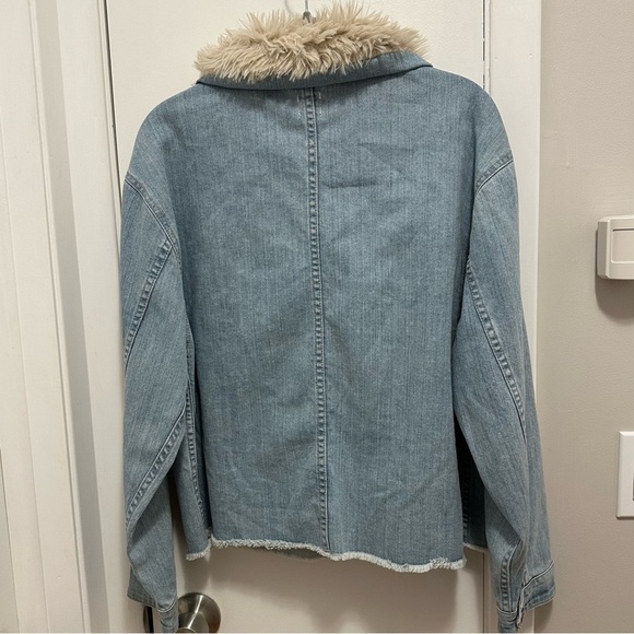 Dylan Denim Trucker Jacket M Sherpa Collar faux fur jean button up - Picture 4 of 8